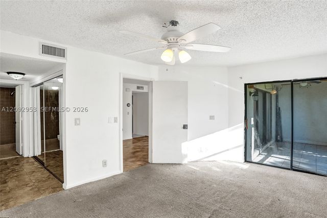 105 Liberty Ct, Deerfield Beach, FL 33442