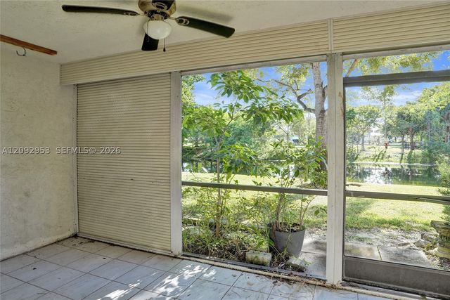 105 Liberty Ct, Deerfield Beach, FL 33442