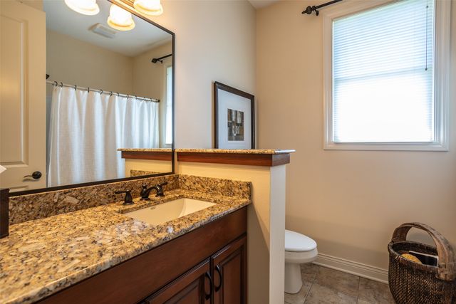 9257 Sugar Creek Drive, West Des Moines, IA 50266