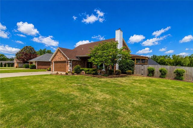 1306 Oriole Avenue, Rogers, AR 72756