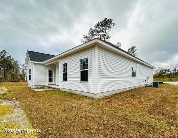 270 Browns Ferry Road, Jacksonville, NC 28546