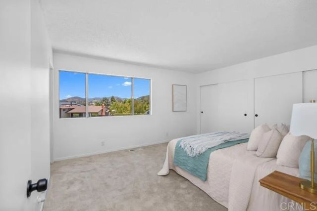 667 Crescent Lane, Vista, CA 92084