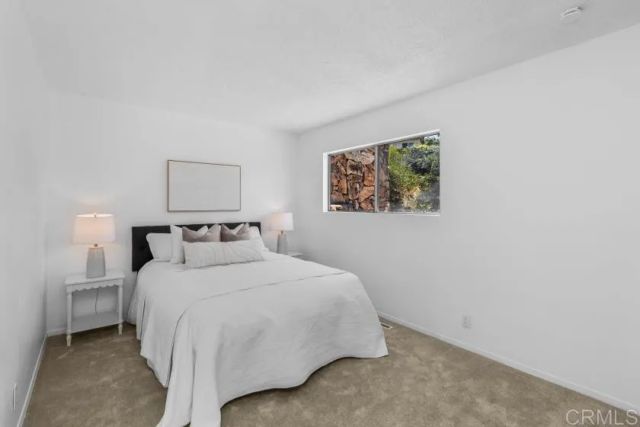 667 Crescent Lane, Vista, CA 92084