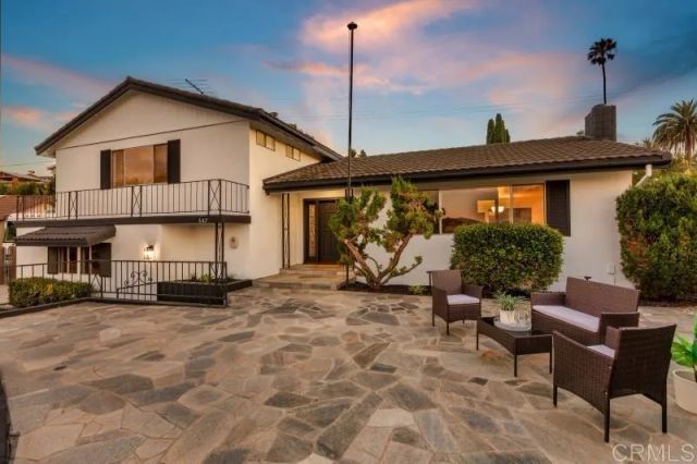 667 Crescent Lane, Vista, CA 92084