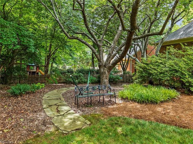 1457 Ridgemere Lane, Winston-salem, NC 27106