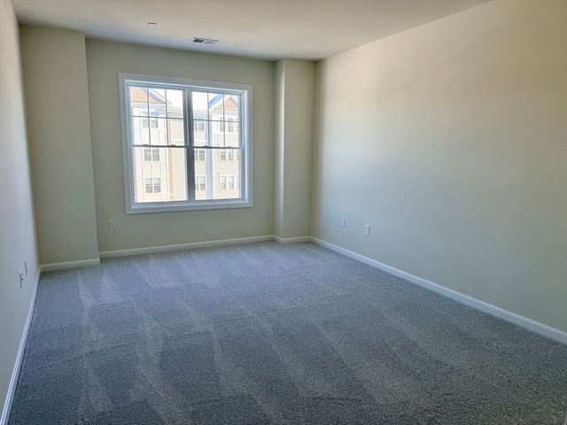 2 Codman Way 302, Westborough, MA 01581