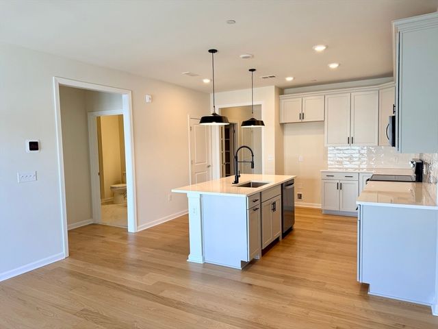 2 Codman Way 302, Westborough, MA 01581