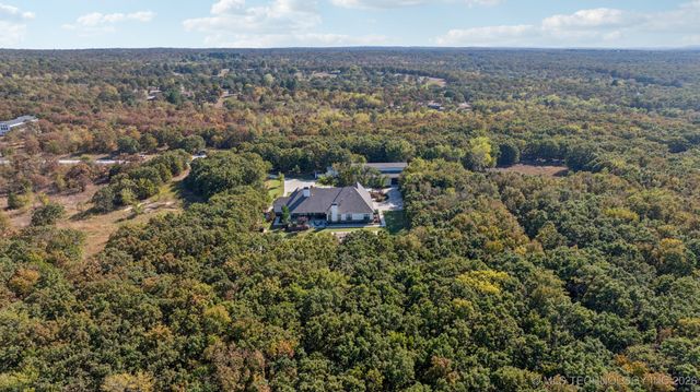 11319 Mary Knox Drive, Beggs, OK 74421