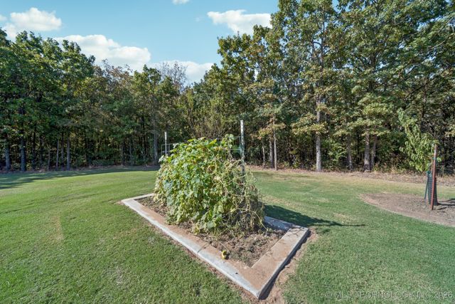 11319 Mary Knox Drive, Beggs, OK 74421
