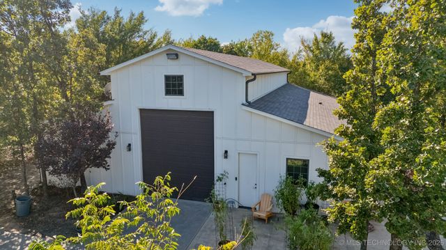 11319 Mary Knox Drive, Beggs, OK 74421