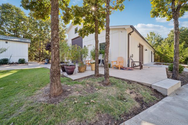 11319 Mary Knox Drive, Beggs, OK 74421