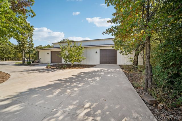 11319 Mary Knox Drive, Beggs, OK 74421