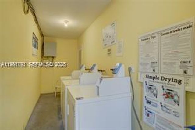 2020 NE 51st Ct 203, Fort Lauderdale, FL 33308