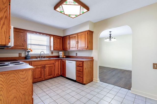 2609 W Brower Street, Springfield, MO 65802