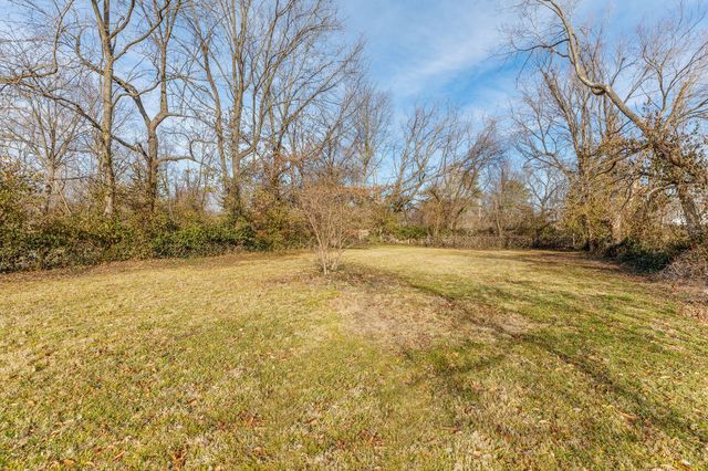 2609 W Brower Street, Springfield, MO 65802