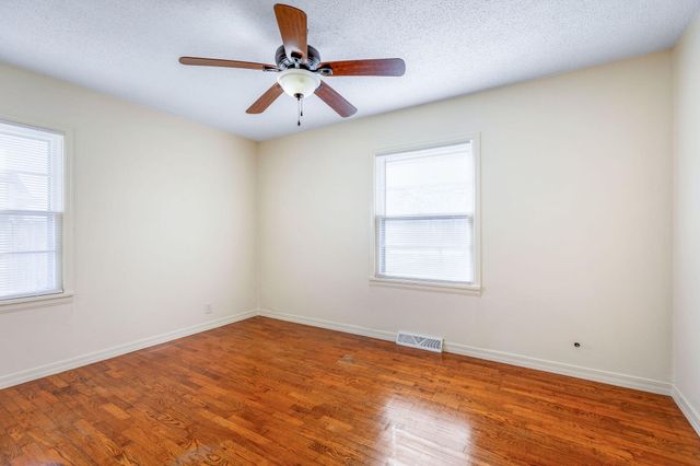 2609 W Brower Street, Springfield, MO 65802