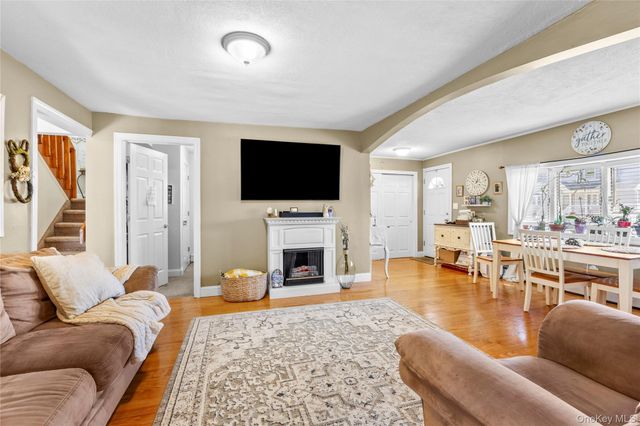 1534 12th Street, West Babylon, NY 11704