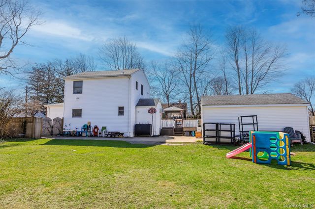 1534 12th Street, West Babylon, NY 11704