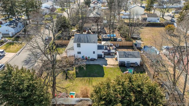 1534 12th Street, West Babylon, NY 11704