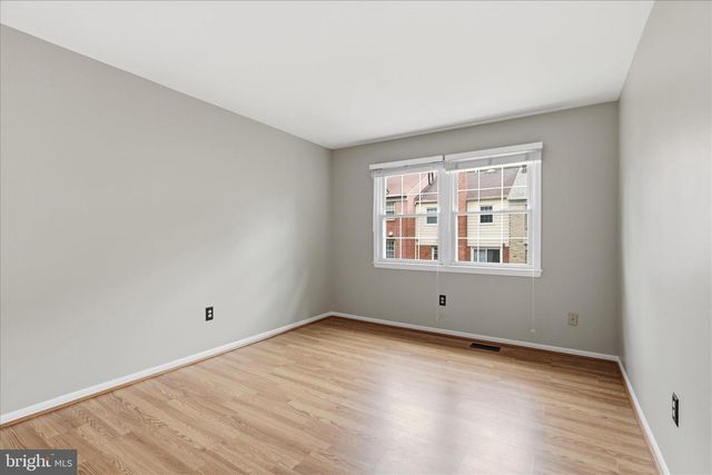 10256 FRIENDSHIP CT, Fairfax, VA 22032