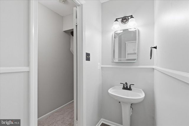 10256 FRIENDSHIP CT, Fairfax, VA 22032