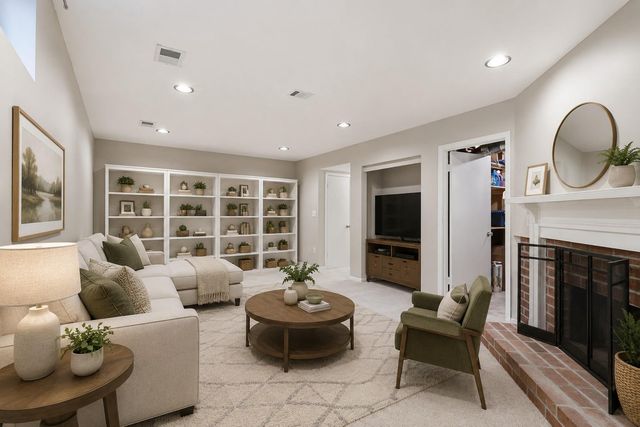 10256 FRIENDSHIP CT, Fairfax, VA 22032