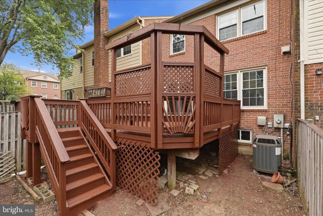 10256 FRIENDSHIP CT, Fairfax, VA 22032