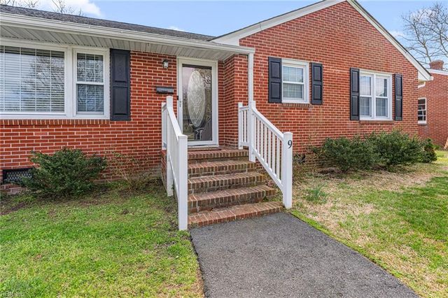 9 Terrace DR, Poquoson, VA 23662