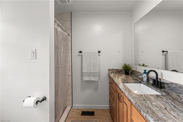 9 Terrace DR, Poquoson, VA 23662