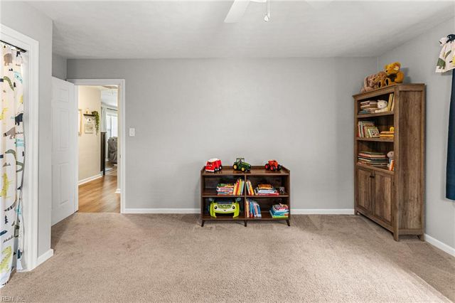 9 Terrace DR, Poquoson, VA 23662