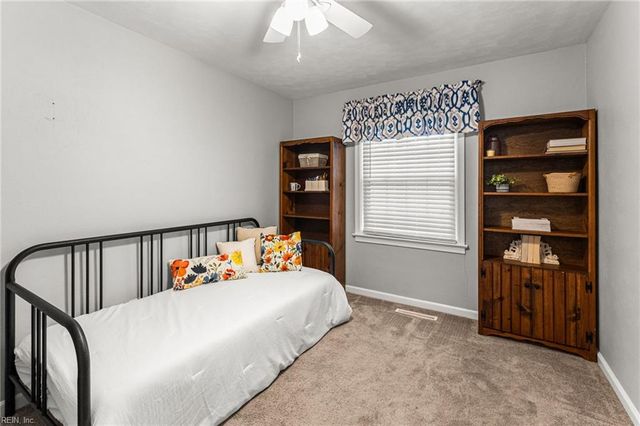 9 Terrace DR, Poquoson, VA 23662