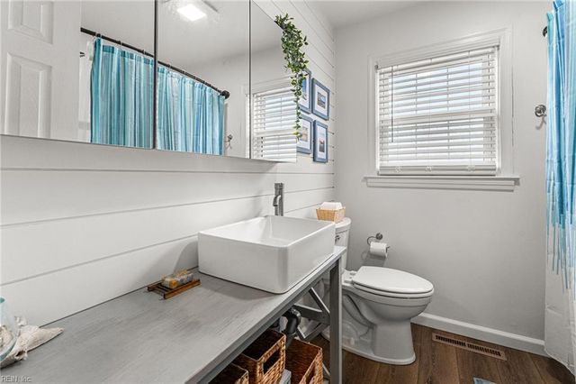 9 Terrace DR, Poquoson, VA 23662