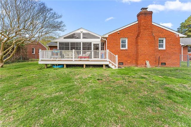 9 Terrace DR, Poquoson, VA 23662