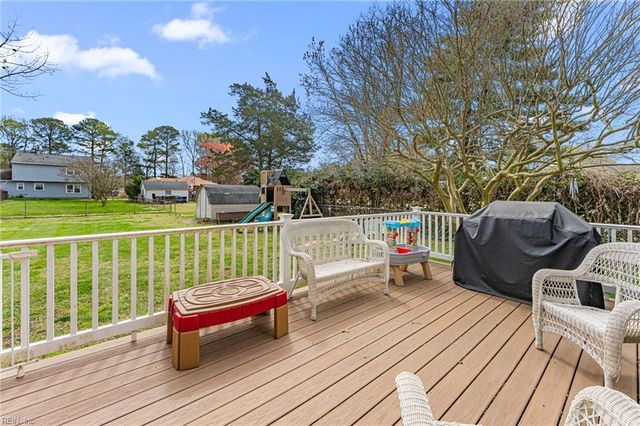 9 Terrace DR, Poquoson, VA 23662