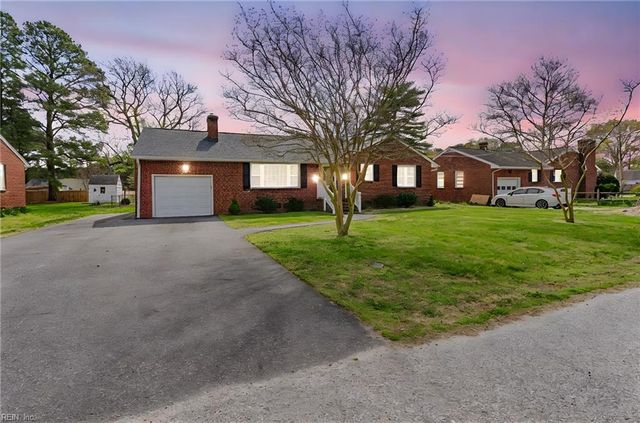 9 Terrace DR, Poquoson, VA 23662