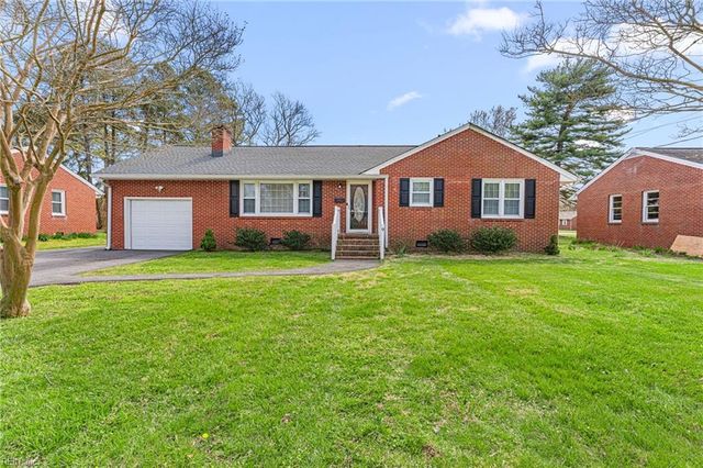 9 Terrace DR, Poquoson, VA 23662