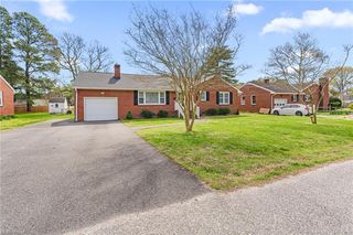 9 Terrace DR, Poquoson, VA 23662