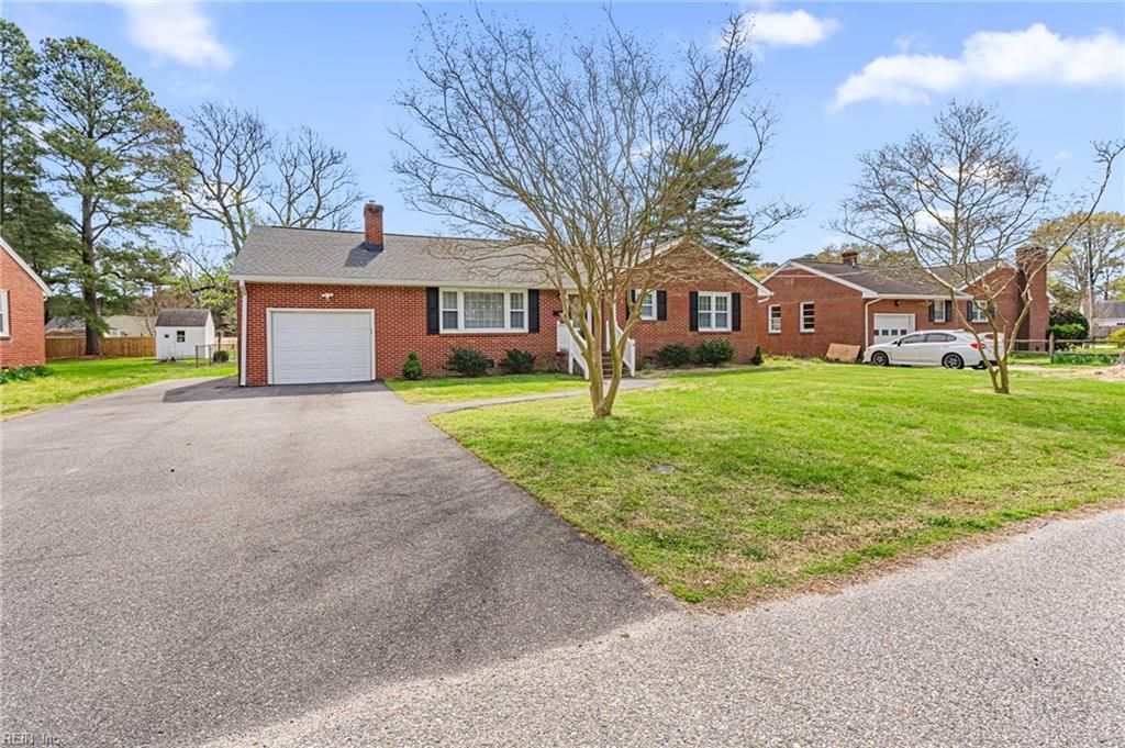 9 Terrace DR, Poquoson, VA 23662