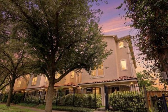 2202 Colorado Street, Houston, TX 77007