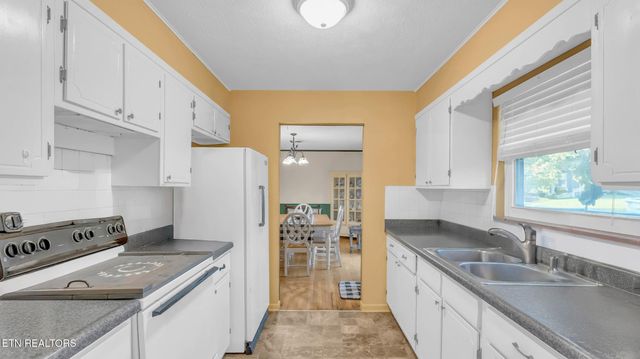7708 Mayes Chapel Rd, Knoxville, TN 37938