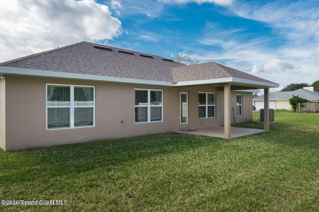 1809 Hazelton Street NW, Palm Bay, FL 32907
