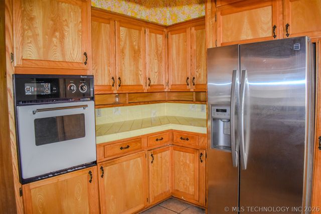 702 N 6th Street, Hugo, OK 74743