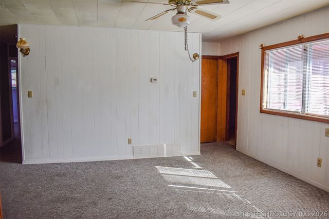 702 N 6th Street, Hugo, OK 74743