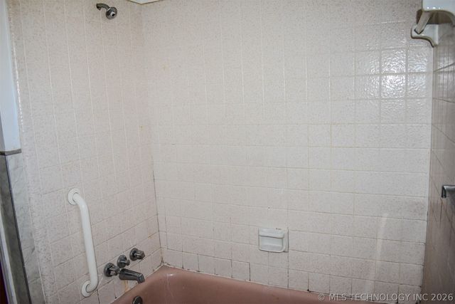 702 N 6th Street, Hugo, OK 74743