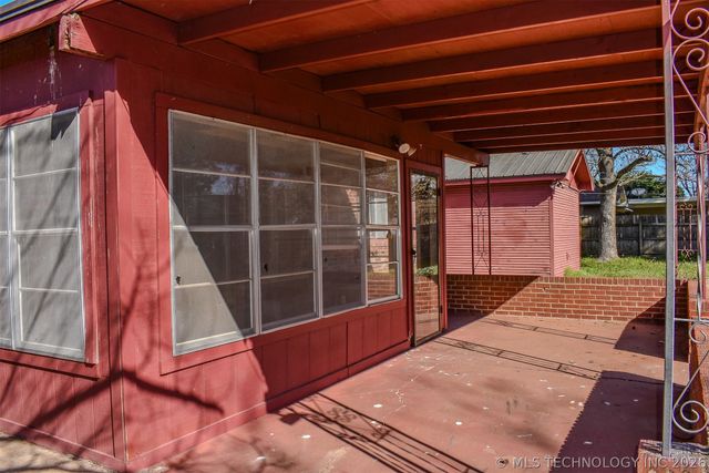 702 N 6th Street, Hugo, OK 74743