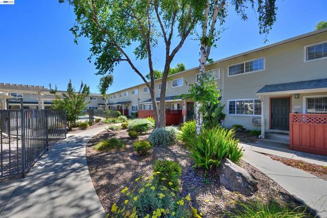 660 Fargo Ave 6, San Leandro, CA 94579