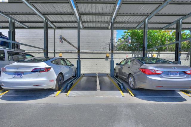 660 Fargo Ave 6, San Leandro, CA 94579