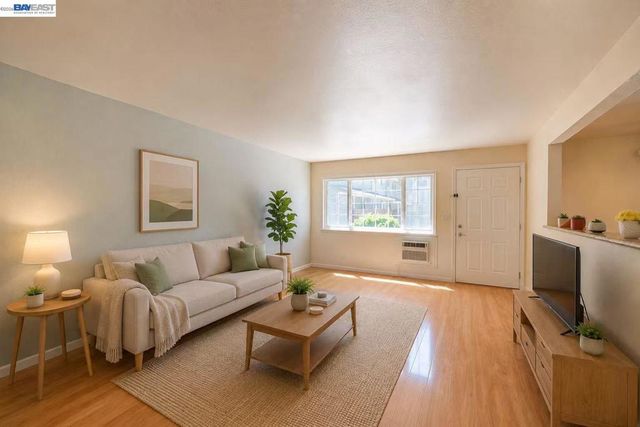 660 Fargo Ave 6, San Leandro, CA 94579