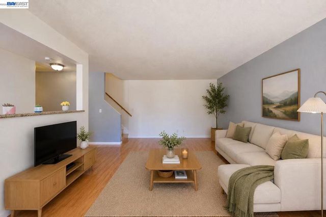 660 Fargo Ave 6, San Leandro, CA 94579