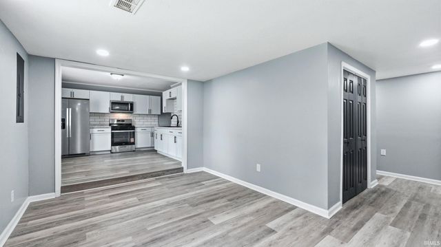 536 Courtney Drive, New Haven, IN 46774